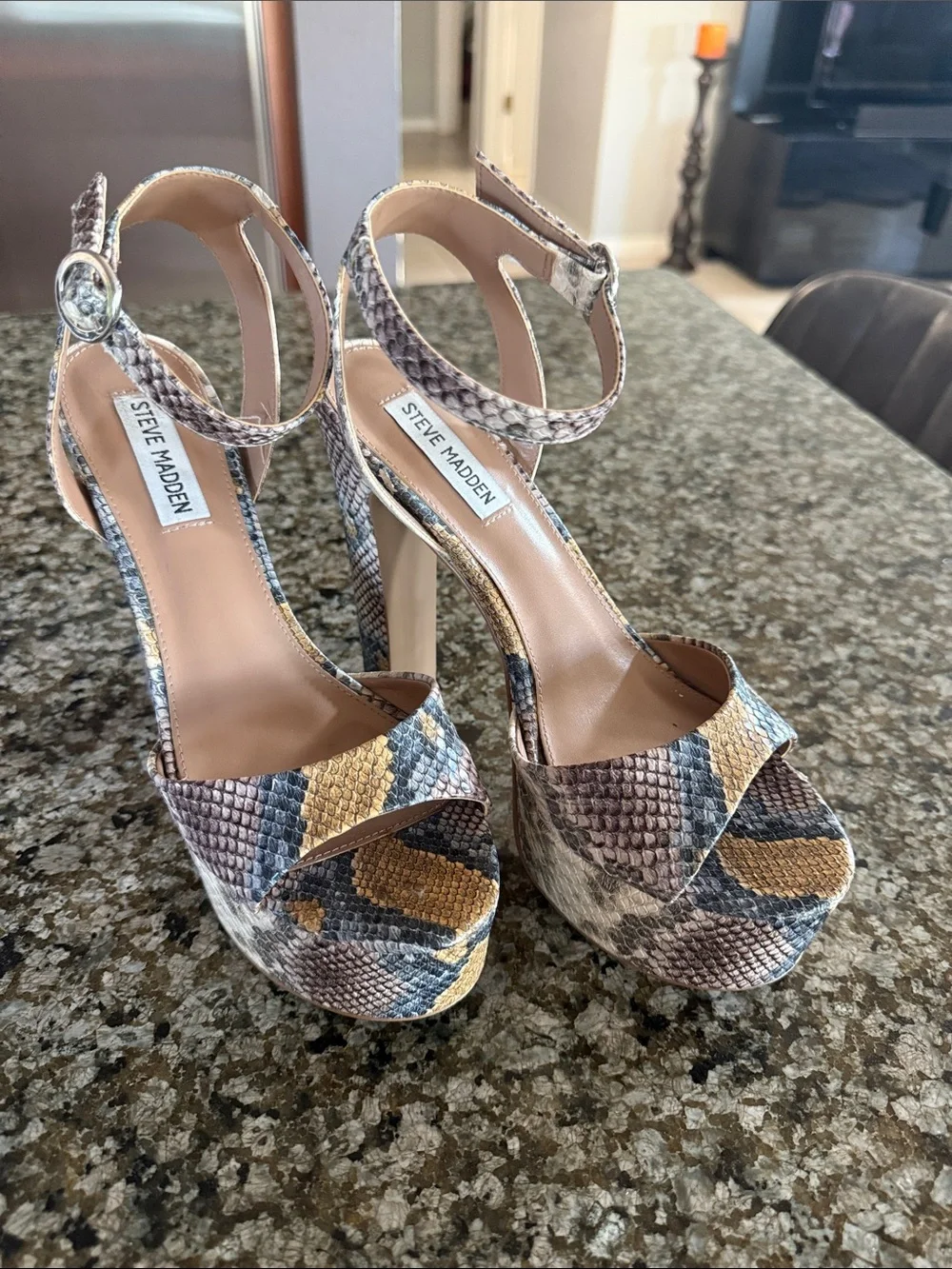 Steve Madden bold snake
